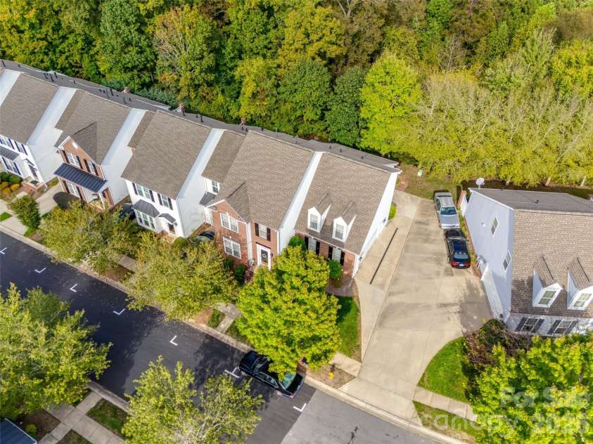 14569 Greenpoint Lane, Huntersville, NC 28078.  MLS# CAR4327431, YatesRealty ID 17560. Sidewalks and ample street parking!