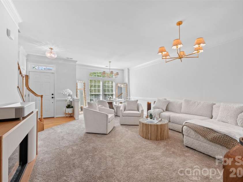 14569 Greenpoint Lane, Huntersville, NC 28078.  MLS# CAR4327431, YatesRealty ID 17560. So much natural light!
