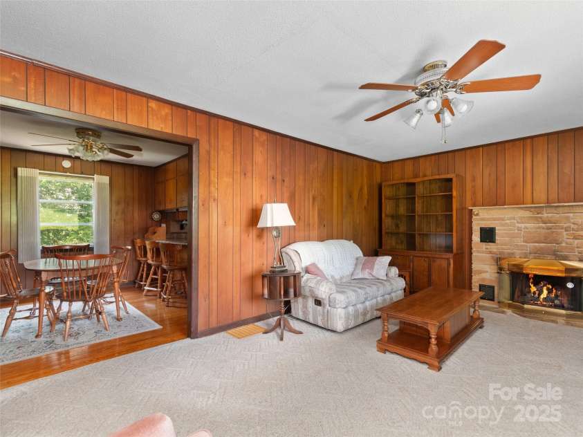 167 Panorama Drive, Franklin, NC 28734.  MLS# CAR4267910, YatesRealty ID 17561. 