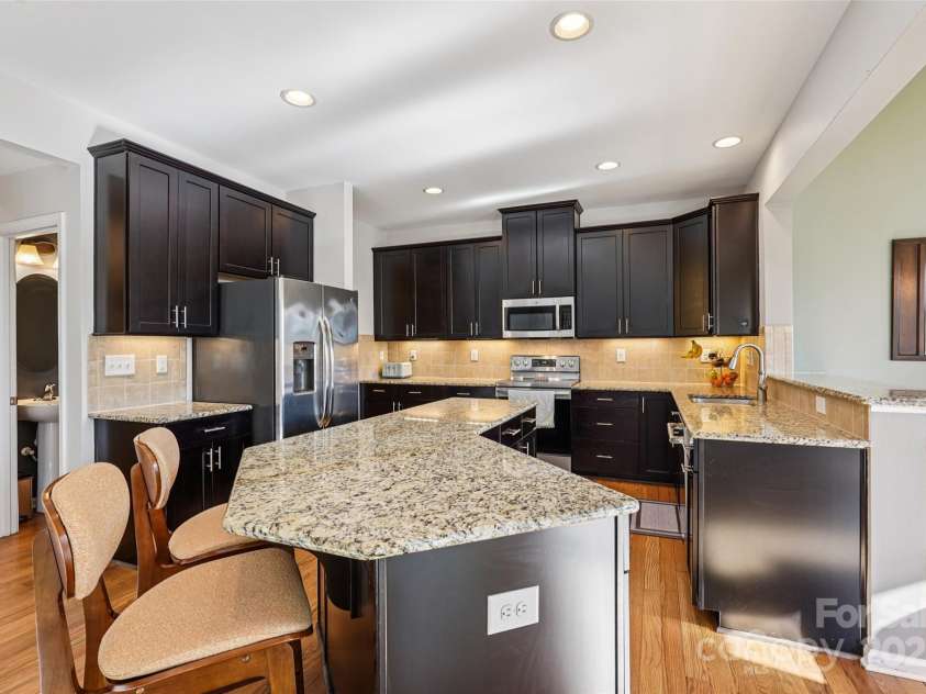 2271 Stone Pile Drive, Concord, NC 28025.  MLS# CAR4330915, YatesRealty ID 17561. Kitchen