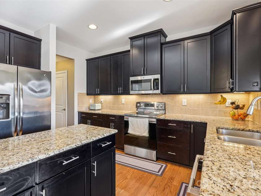 2271 Stone Pile Drive, Concord, NC 28025.  MLS# CAR4330915, YatesRealty ID 17561. Kitchen