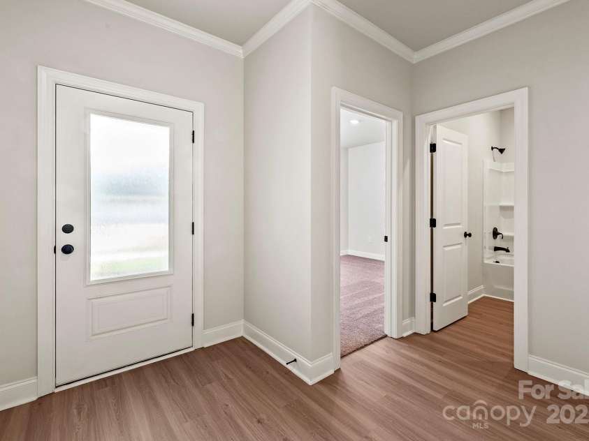 7217 Jerimoth Drive, Charlotte, NC 28215.  MLS# CAR4267937, YatesRealty ID 17564. 