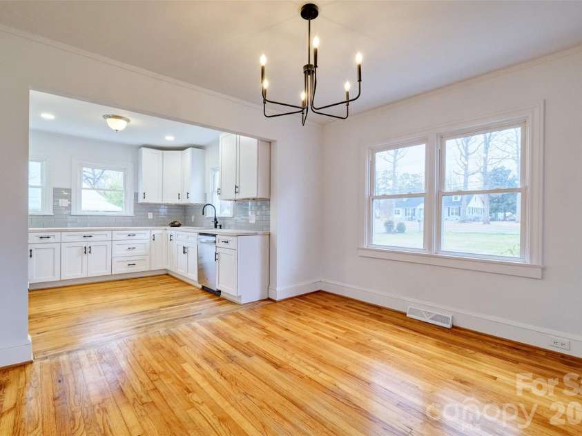 804 Congress Street, York, SC 29745.  MLS# CAR4351461, YatesRealty ID 17564. Dining room to kitchen
