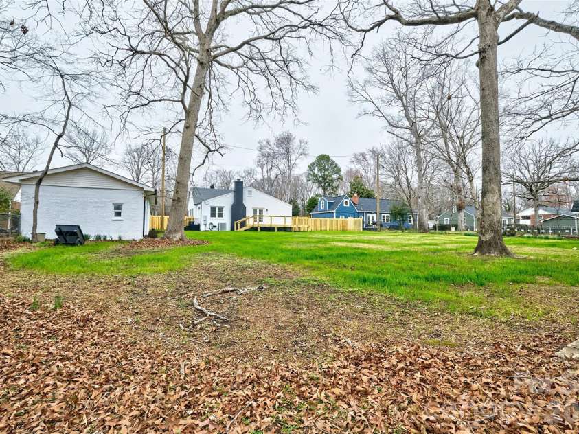 804 Congress Street, York, SC 29745.  MLS# CAR4351461, YatesRealty ID 17564. Large flat backyard