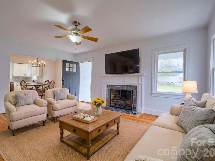 804 Congress Street, York, SC 29745.  MLS# CAR4351461, YatesRealty ID 17564. Virtually staged living room