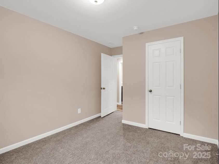 247-1 Bent Creek Ranch Road, Asheville, NC 28806.  MLS# CAR4266122, YatesRealty ID 17565. 