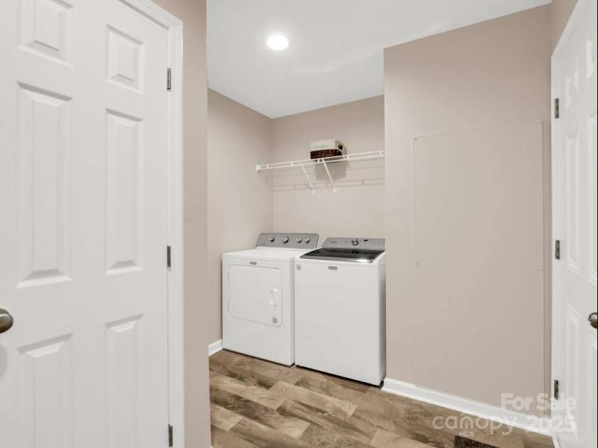 247-1 Bent Creek Ranch Road, Asheville, NC 28806.  MLS# CAR4266122, YatesRealty ID 17565. Laundry Room