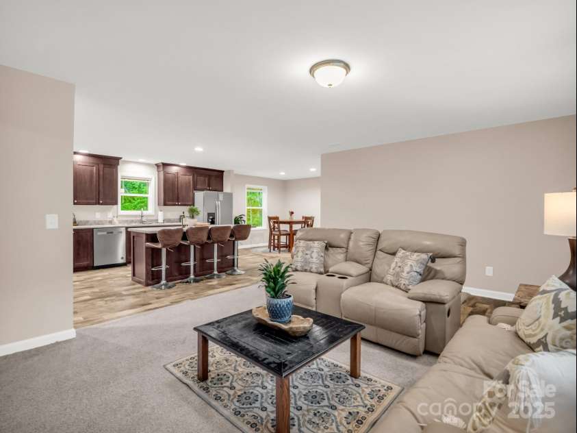 247-1 Bent Creek Ranch Road, Asheville, NC 28806.  MLS# CAR4266122, YatesRealty ID 17565. Open floorplan