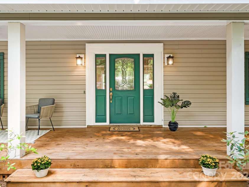 212 Riva Ridge Drive, Fairview, NC 28730.  MLS# CAR4267556, YatesRealty ID 17566. 