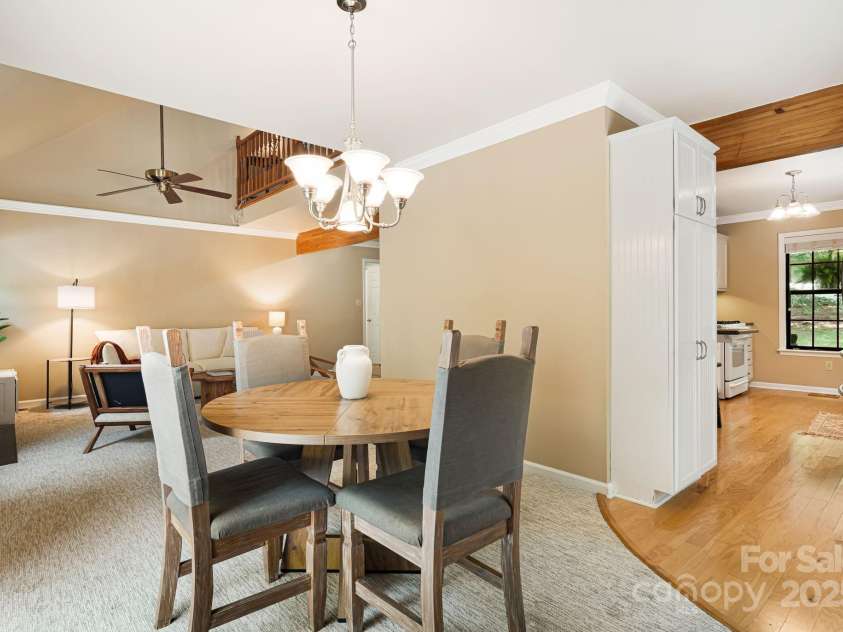 212 Riva Ridge Drive, Fairview, NC 28730.  MLS# CAR4267556, YatesRealty ID 17566. 