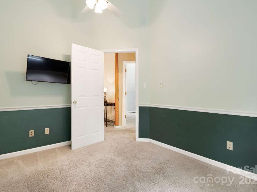 212 Riva Ridge Drive, Fairview, NC 28730.  MLS# CAR4267556, YatesRealty ID 17566. 