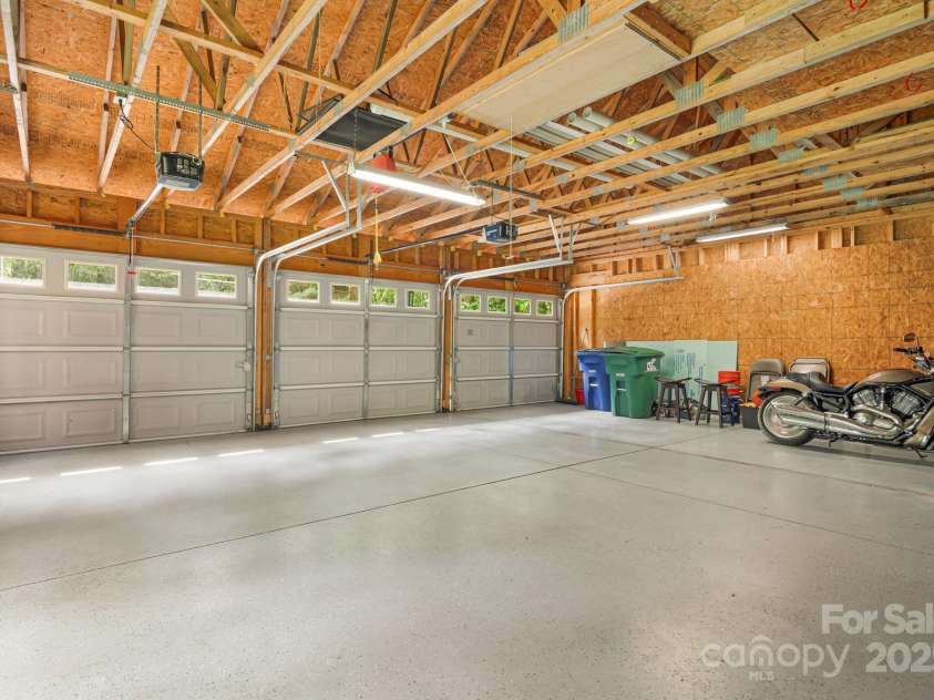 212 Riva Ridge Drive, Fairview, NC 28730.  MLS# CAR4267556, YatesRealty ID 17566. 