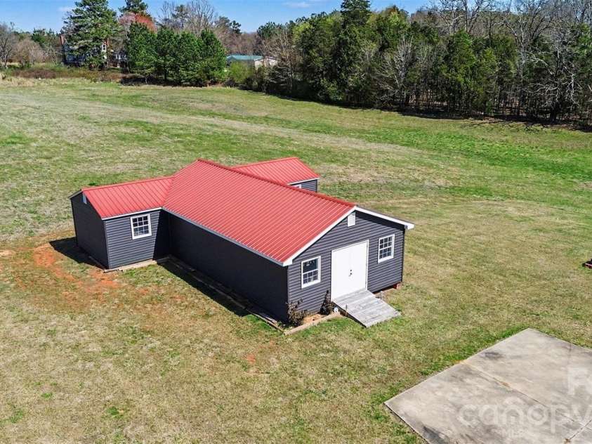 11410 Mount Olive Road, Gold Hill, NC 28071.  MLS# CAR4357988, YatesRealty ID 17567. Wired shop