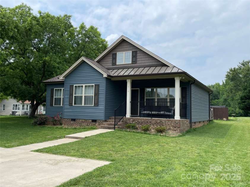 210 Rhyne Street, Stanley, NC 28164.  MLS# CAR4267786, YatesRealty ID 17568. 