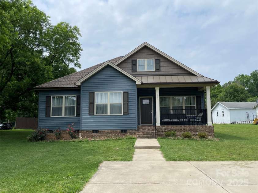 210 Rhyne Street, Stanley, NC 28164.  MLS# CAR4267786, YatesRealty ID 17568. 