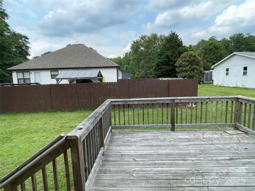 210 Rhyne Street, Stanley, NC 28164.  MLS# CAR4267786, YatesRealty ID 17568. 