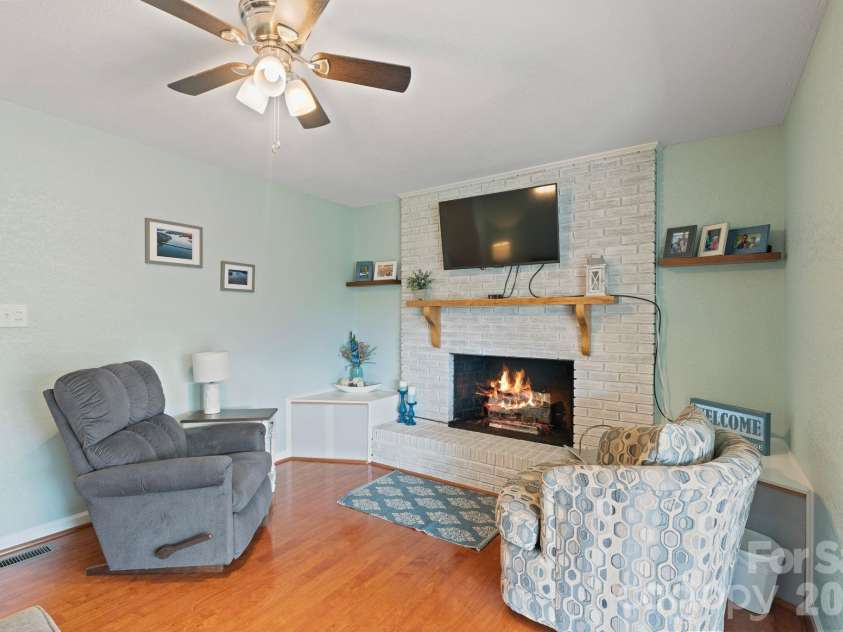 6234 Ruffin Lane, Conover, NC 28613.  MLS# CAR4362667, YatesRealty ID 17568. 