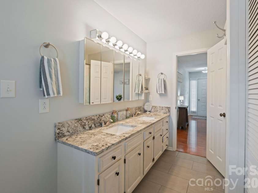 6234 Ruffin Lane, Conover, NC 28613.  MLS# CAR4362667, YatesRealty ID 17568. 
