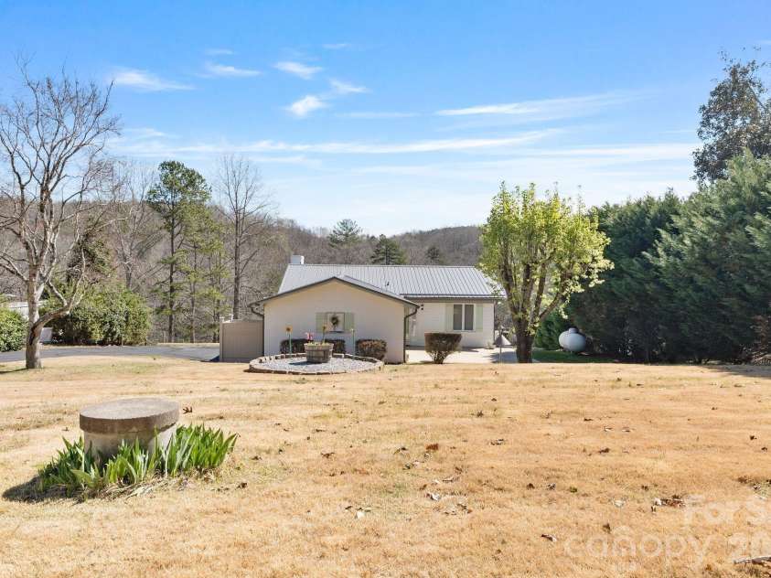 6234 Ruffin Lane, Conover, NC 28613.  MLS# CAR4362667, YatesRealty ID 17568. 