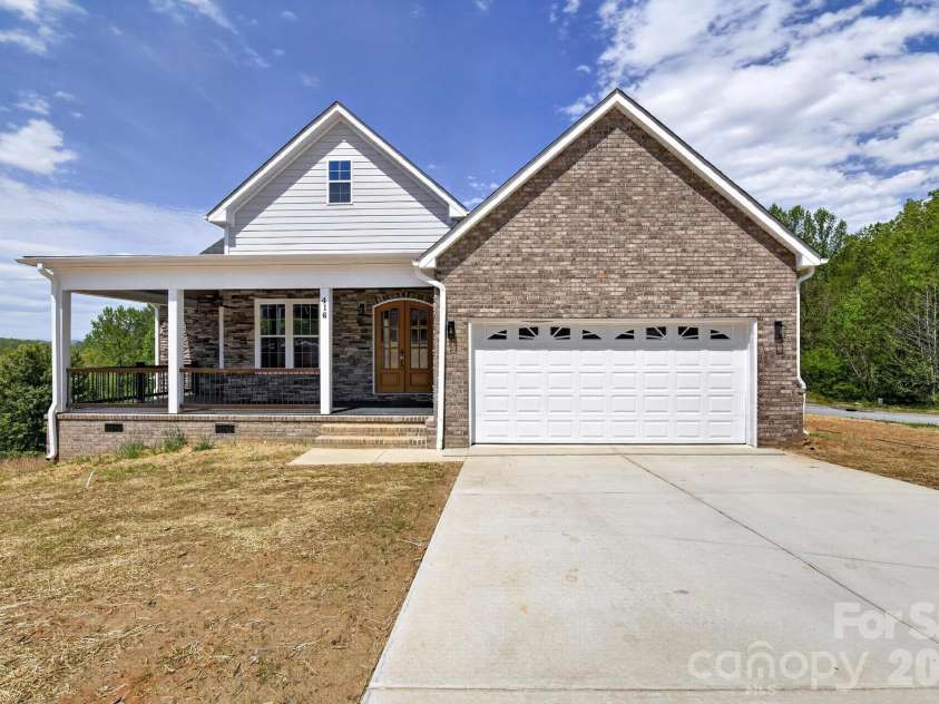 416 Whitmore Street, Lenoir, NC 28645.  MLS# CAR4363321, YatesRealty ID 17569. 