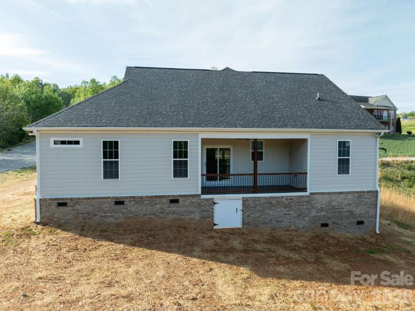 416 Whitmore Street, Lenoir, NC 28645.  MLS# CAR4363321, YatesRealty ID 17569. 