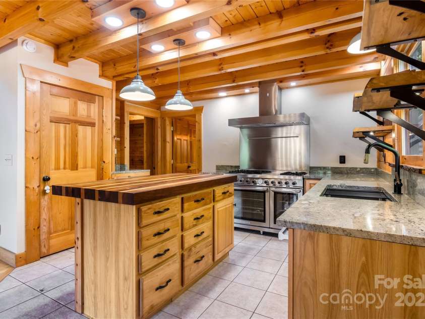 447 Hidden Lake Parkway, Nebo, NC 28761.  MLS# CAR4267939, YatesRealty ID 17569. 