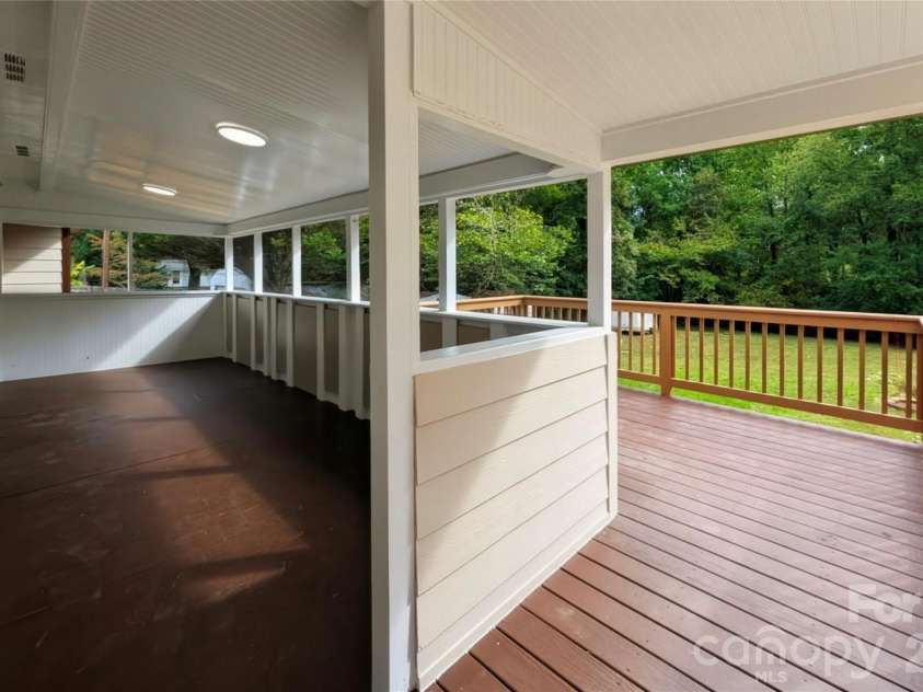 3220 Jonesberry Road, Matthews, NC 28105.  MLS# CAR4310603, YatesRealty ID 1757. 
