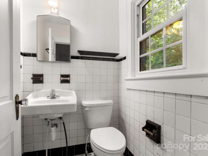 728 Blanton Street, Shelby, NC 28150.  MLS# CAR4274982, YatesRealty ID 1757. Ensuite bath