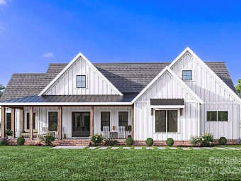 195 Bloomingdale Drive, Fletcher, NC 28732.  MLS# CAR4268054, YatesRealty ID 17570. 