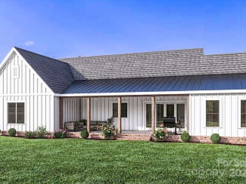 195 Bloomingdale Drive, Fletcher, NC 28732.  MLS# CAR4268054, YatesRealty ID 17570. 