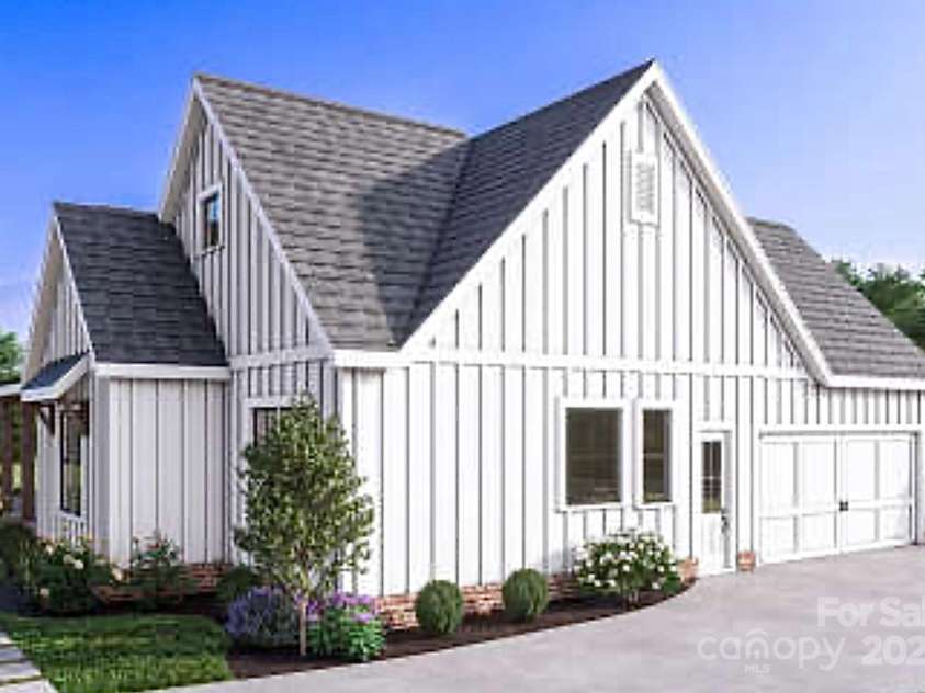 195 Bloomingdale Drive, Fletcher, NC 28732.  MLS# CAR4268054, YatesRealty ID 17570. 