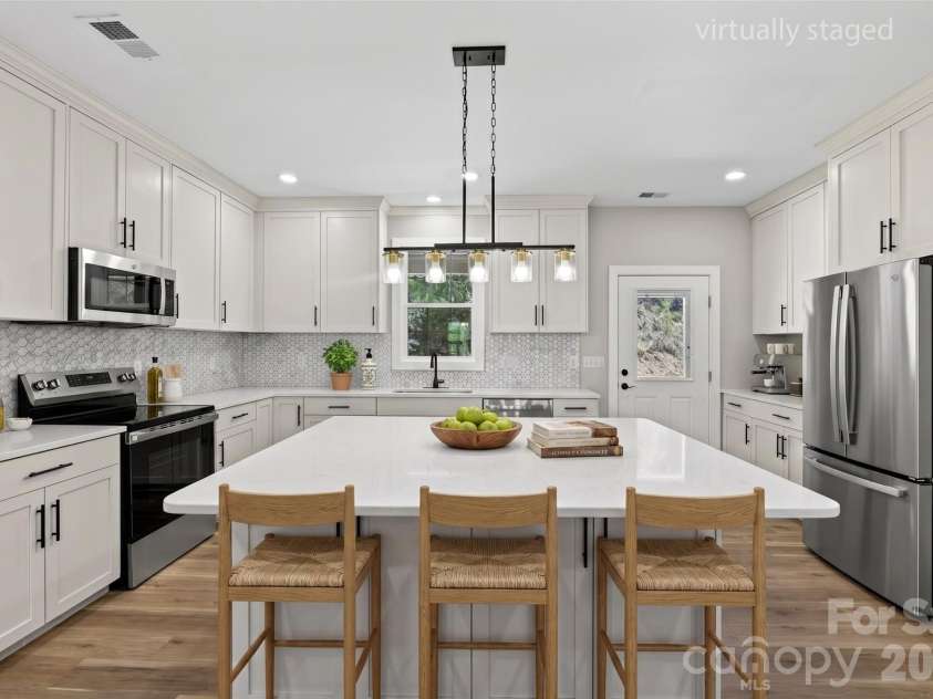 409 Huntington Woods Street, Lenoir, NC 28645.  MLS# CAR4369015, YatesRealty ID 17570. Virtually stage Kitchen