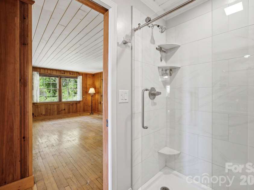 199 Alpine Drive, Marion, NC 28655.  MLS# CAR4371799, YatesRealty ID 17572. 