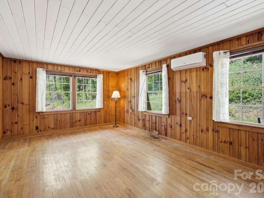 199 Alpine Drive, Marion, NC 28655.  MLS# CAR4371799, YatesRealty ID 17572. 