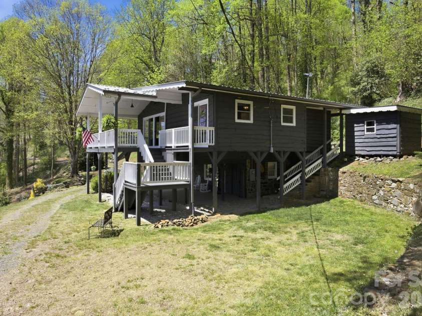 199 Alpine Drive, Marion, NC 28655.  MLS# CAR4371799, YatesRealty ID 17572. 