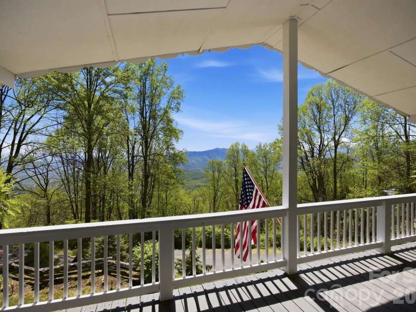 199 Alpine Drive, Marion, NC 28655.  MLS# CAR4371799, YatesRealty ID 17572. Breathtaking views