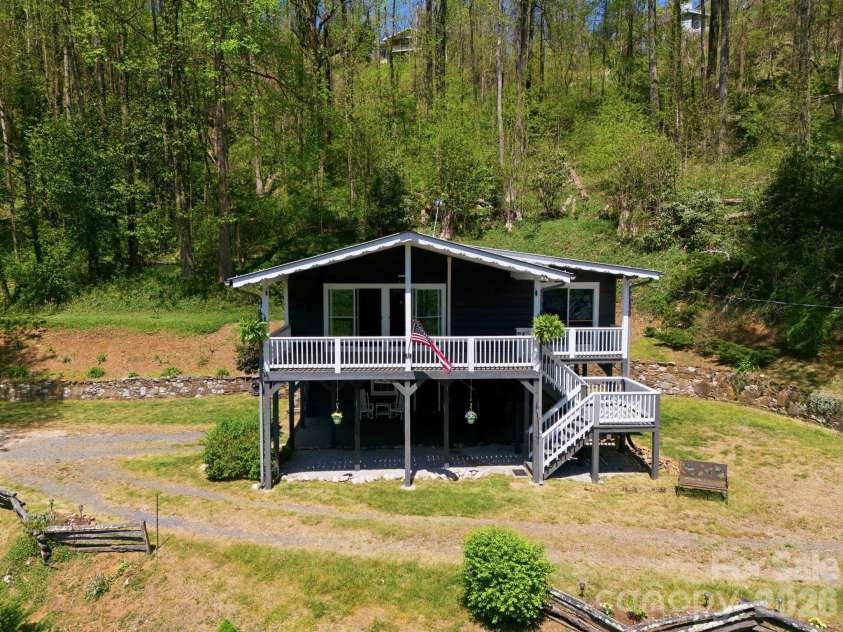199 Alpine Drive, Marion, NC 28655.  MLS# CAR4371799, YatesRealty ID 17572. Front exterior