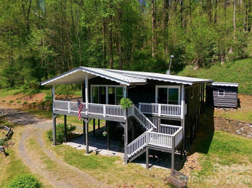 199 Alpine Drive, Marion, NC 28655.  MLS# CAR4371799, YatesRealty ID 17572. Front exterior