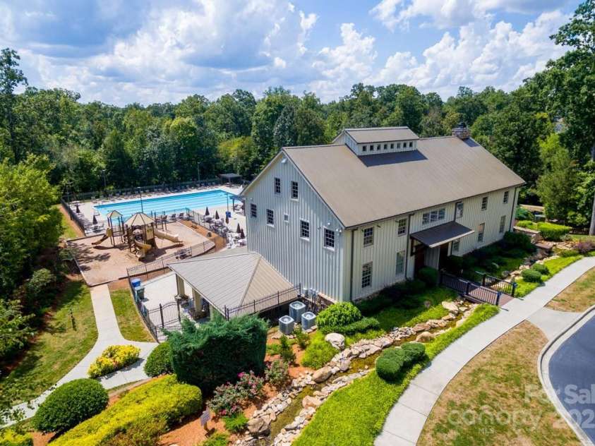 3020 Sewee Lane, Waxhaw, NC 28173.  MLS# CAR4210967, YatesRealty ID 17573. Lawson community house and pool
