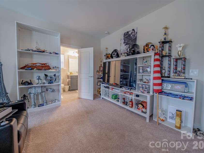 3010 Alveston Drive, Concord, NC 28027.  MLS# CAR4374332, YatesRealty ID 17575. 