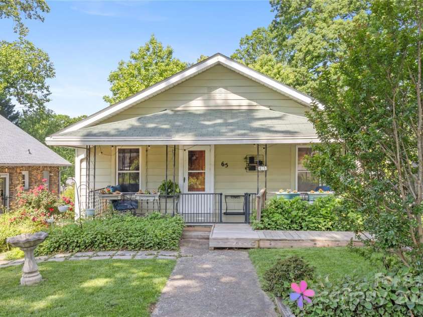 65 Craig Circle, Asheville, NC 28805.  MLS# CAR4259454, YatesRealty ID 17575. This home is located in the heart of E. Asheville.  Close to shoping, VA, coffee shops/bakeries, etc.