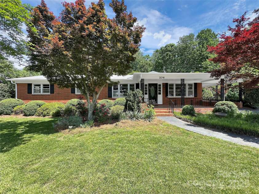 104 Tobe Bridge Road, Kings Mountain, NC 28086.  MLS# CAR4255478, YatesRealty ID 17577. 