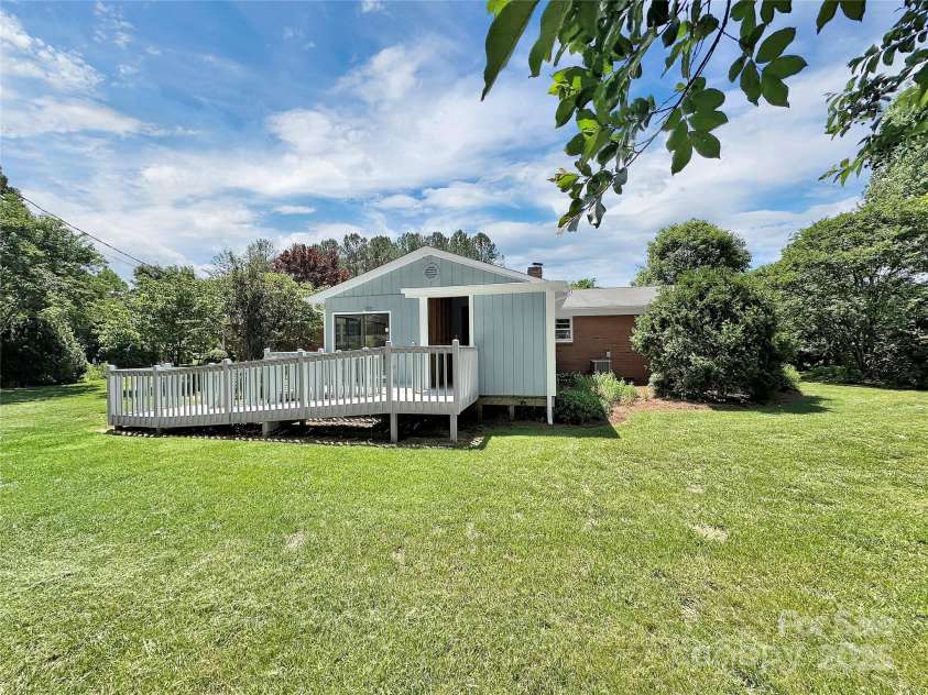 104 Tobe Bridge Road, Kings Mountain, NC 28086.  MLS# CAR4255478, YatesRealty ID 17577. 