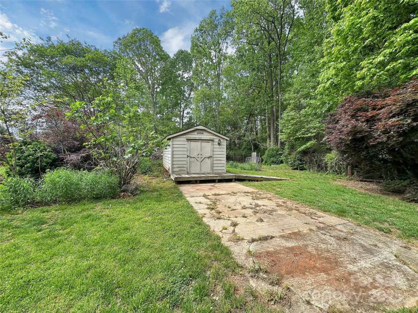 104 Tobe Bridge Road, Kings Mountain, NC 28086.  MLS# CAR4255478, YatesRealty ID 17577. 