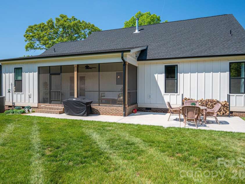 1894 Cline Farm Road, Lincolnton, NC 28092.  MLS# CAR4374586, YatesRealty ID 17577. 