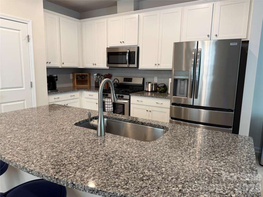 13057 Cottage Crest Lane, Charlotte, NC 28273.  MLS# CAR4374249, YatesRealty ID 17578. 