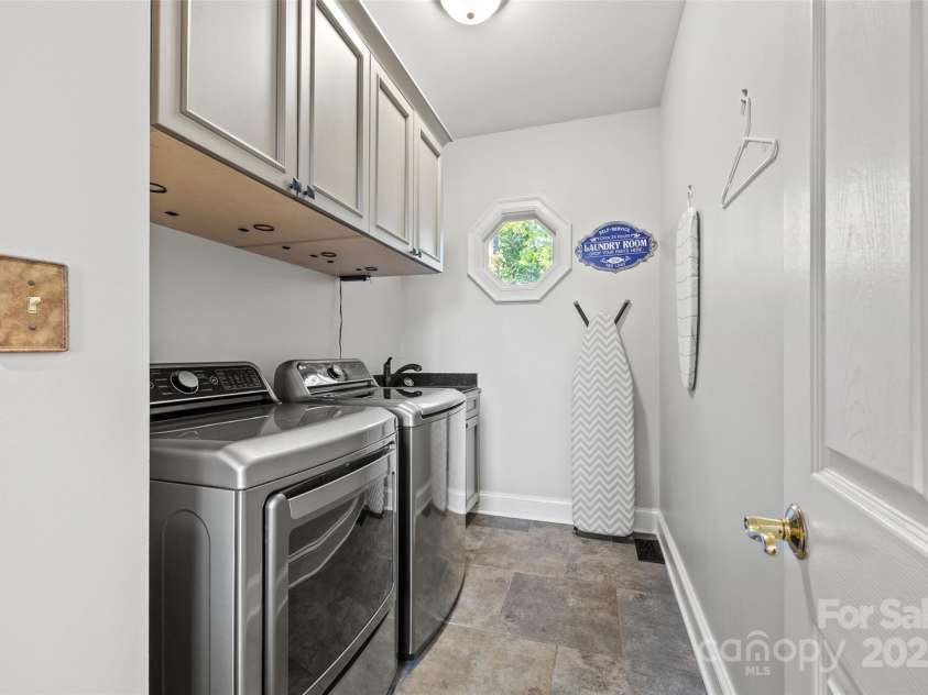 252 Greyfriars Road, Mooresville, NC 28117.  MLS# CAR4242527, YatesRealty ID 17579. 