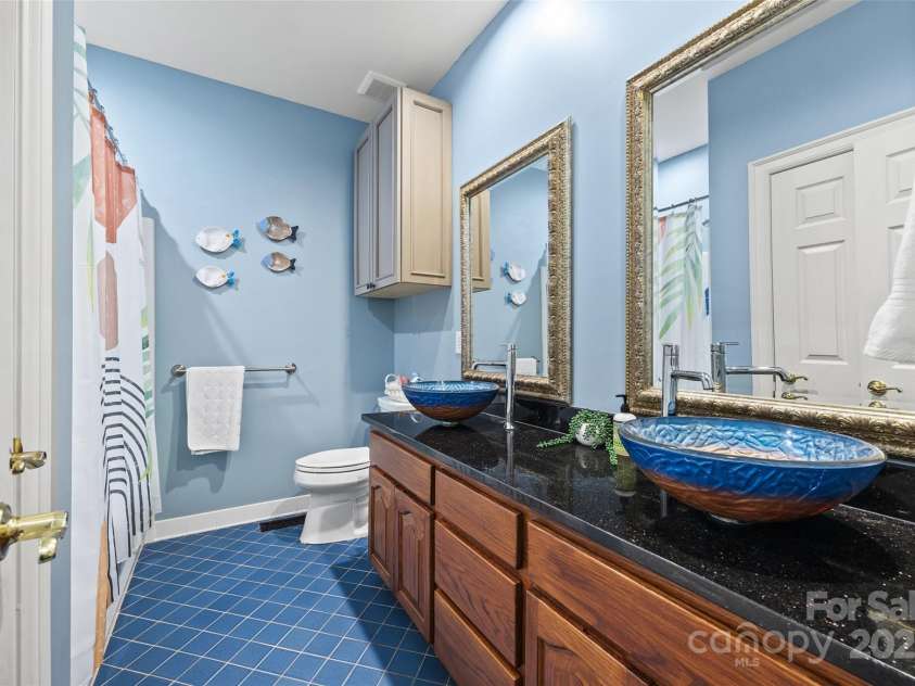 252 Greyfriars Road, Mooresville, NC 28117.  MLS# CAR4242527, YatesRealty ID 17579. 