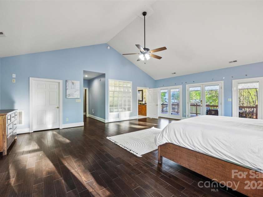 252 Greyfriars Road, Mooresville, NC 28117.  MLS# CAR4242527, YatesRealty ID 17579. 