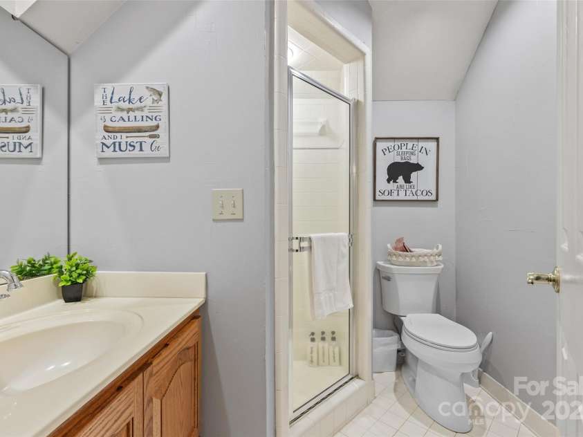 252 Greyfriars Road, Mooresville, NC 28117.  MLS# CAR4242527, YatesRealty ID 17579. 
